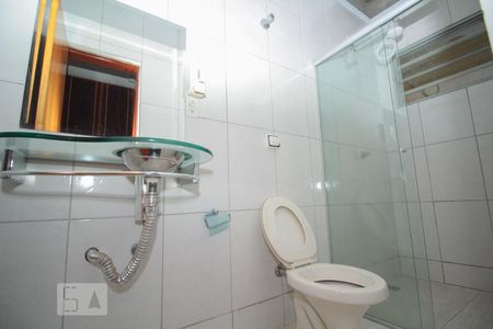 Casa para alugar com 200m², 3 quartos e 4 vagas Casa para alugar com 200m², 3 quartos e 4 vagasBanheiro 1