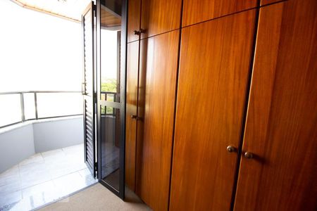 Apartamento para alugar com 211m², 3 quartos e 2 vagasQuarto 3