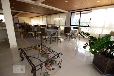 Apartamento para alugar com 211m², 3 quartos e 2 vagasÁrea comum - Salão de festas