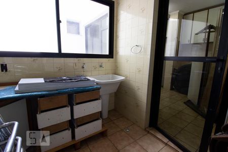 Apartamento para alugar com 211m², 3 quartos e 2 vagasÁrea de Serviço