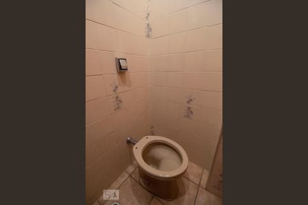 Apartamento para alugar com 211m², 3 quartos e 2 vagasBanheiro de Serviço