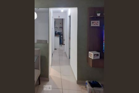 Corredor de apartamento para alugar com 2 quartos, 50m² em Taquara, Rio de Janeiro