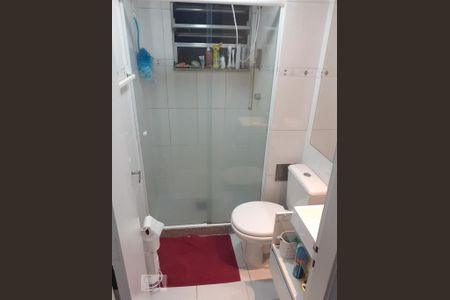 Banheiro de apartamento para alugar com 2 quartos, 50m² em Taquara, Rio de Janeiro