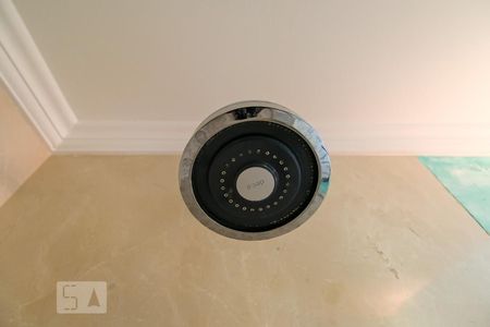 Casa à venda com 1118m², 4 quartos e 8 vagasChuveiro