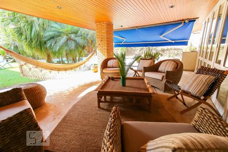 Casa à venda com 1118m², 4 quartos e 8 vagasÁrea Externa