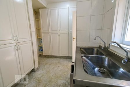 Casa à venda com 1118m², 4 quartos e 8 vagasÁrea de Serviço