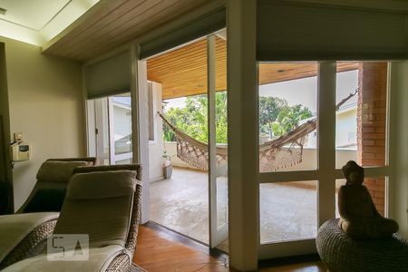 Casa à venda com 1118m², 4 quartos e 8 vagasSala de TV