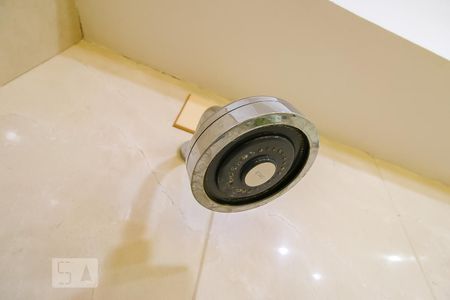 Casa à venda com 1118m², 4 quartos e 8 vagasChuveiro