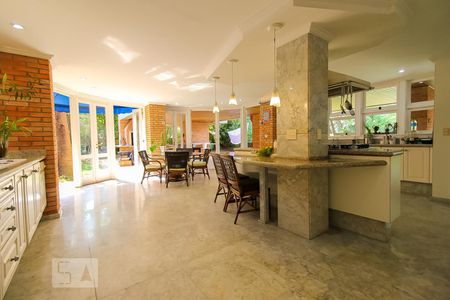 Casa à venda com 1118m², 4 quartos e 8 vagasCozinha