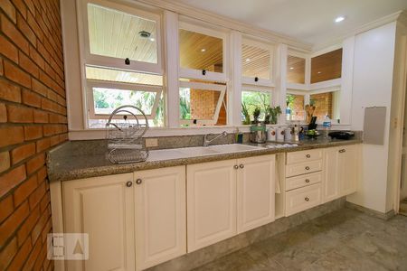 Casa à venda com 1118m², 4 quartos e 8 vagasCozinha - Armários