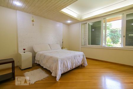 Casa à venda com 1118m², 4 quartos e 8 vagasSuíte 1