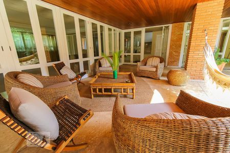 Casa à venda com 1118m², 4 quartos e 8 vagasÁrea Externa