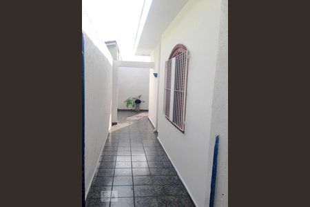 Corredor de casa para alugar com 3 quartos, 150m² em Vila Butantã, São Paulo