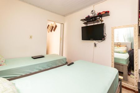 Quarto 1 de casa para alugar com 2 quartos, 45m² em Jardim Aurora, São Paulo