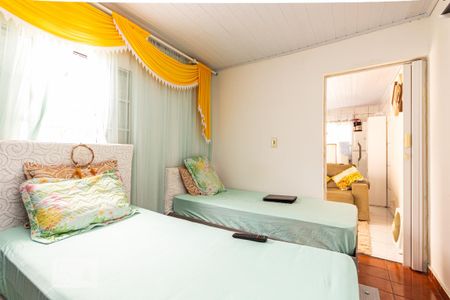 Quarto 1 de casa para alugar com 2 quartos, 45m² em Jardim Aurora, São Paulo