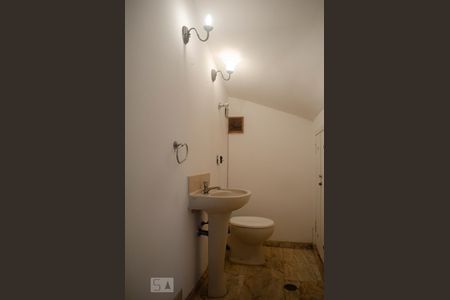 Lavabo de casa à venda com 4 quartos, 700m² em Perdizes, São Paulo