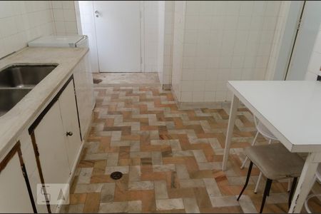 Casa à venda com 700m², 4 quartos e 1 vagaCozinha
