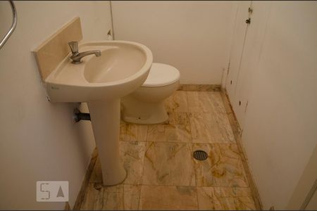 Casa à venda com 700m², 4 quartos e 1 vagaLavabo