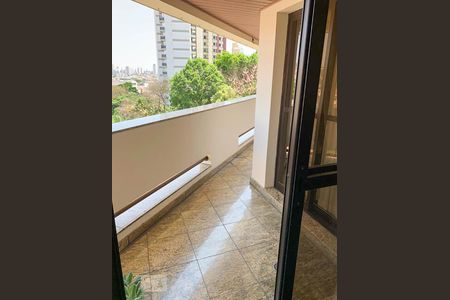 Varanda de apartamento à venda com 4 quartos, 200m² em Jardim Avelino, São Paulo