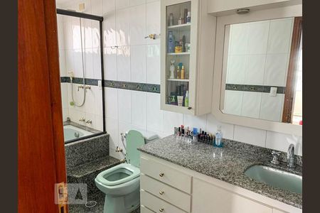 Apartamento à venda com 200m², 4 quartos e 3 vagasBanheiro 1