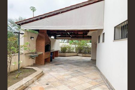Apartamento à venda com 200m², 4 quartos e 3 vagasÁrea comum - Churrasqueira
