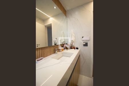 Detalhe do banheiro da suíte  de apartamento à venda com 3 quartos, 91m² em Lagoa, Rio de Janeiro