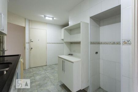 Apartamento à venda com 105m², 2 quartos e 1 vaga Apartamento à venda com 105m², 2 quartos e 1 vagaCozinha
