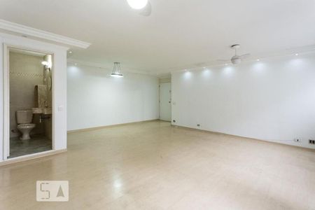 Apartamento à venda com 105m², 2 quartos e 1 vaga Apartamento à venda com 105m², 2 quartos e 1 vagaSala