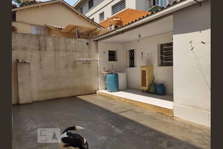 Casa à venda com 400m², 4 quartos e 6 vagas Casa à venda com 400m², 4 quartos e 6 vagasQuintal