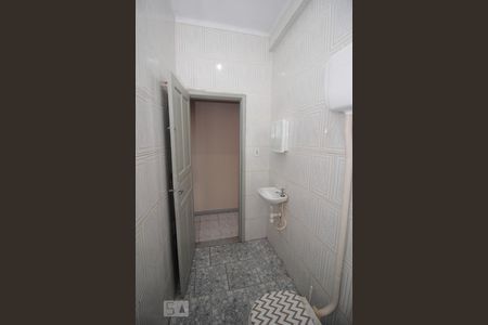 Banheiro de apartamento para alugar com 1 quarto, 45m² em Piedade, Rio de Janeiro