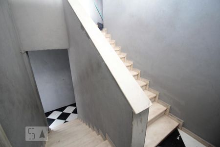 Apartamento para alugar com 45m², 1 quarto e sem vagaEscada acesso ao apartamento