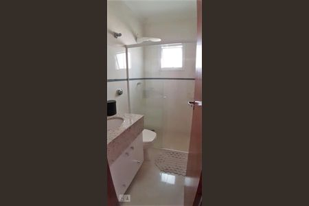 Banheiro de casa à venda com 4 quartos, 180m² em Parque São Domingos, São Paulo