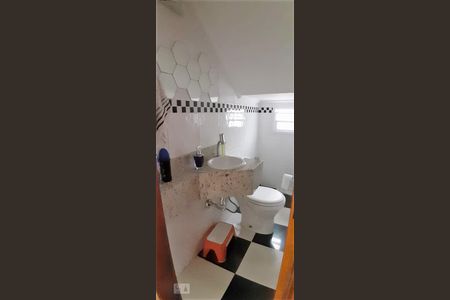 Lavabo de casa à venda com 4 quartos, 180m² em Parque São Domingos, São Paulo