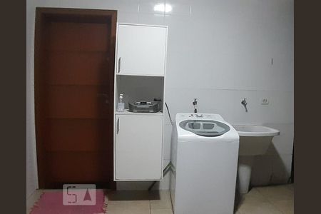 Casa à venda com 180m², 4 quartos e 4 vagasLavanderia