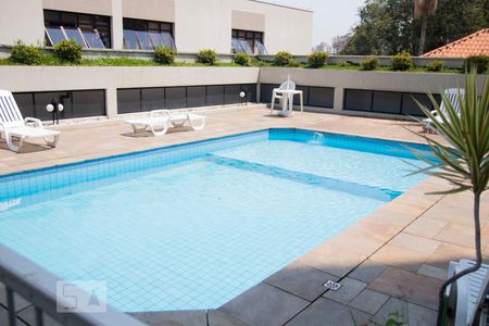 Apartamento para alugar com 58m², 2 quartos e 1 vaga Apartamento para alugar com 58m², 2 quartos e 1 vagaÁrea comum - Piscina