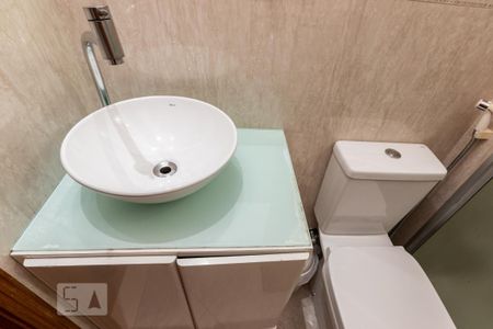 Apartamento à venda com 79m², 3 quartos e 1 vaga Apartamento à venda com 79m², 3 quartos e 1 vagaBanheiro