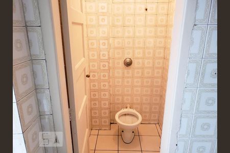 Apartamento para alugar com 95m², 3 quartos e 2 vagasBanheiro de Serviço