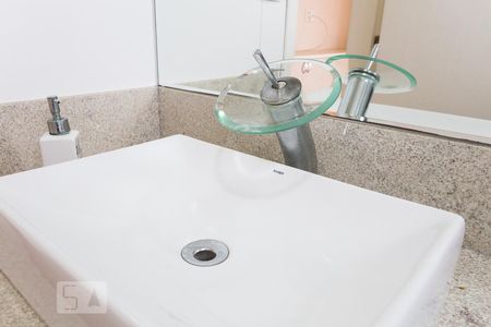 Apartamento para alugar com 168m², 4 quartos e 3 vagasBanheiro da Suíte 1