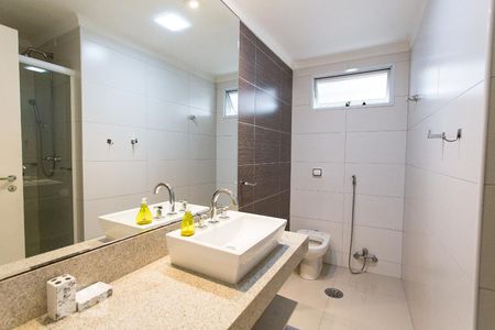 Apartamento para alugar com 168m², 4 quartos e 3 vagasBanheiro Social