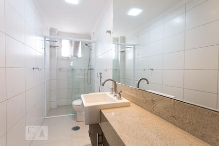 Apartamento para alugar com 168m², 4 quartos e 3 vagasBanheiro da Suíte 2