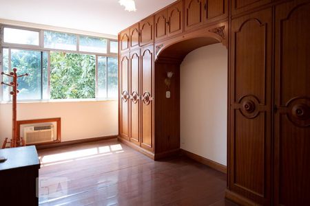 Apartamento para alugar com 163m², 4 quartos e 2 vagasQuarto Suíte