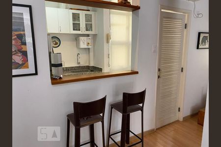 Sala de apartamento à venda com 1 quarto, 60m² em Urca, Rio de Janeiro
