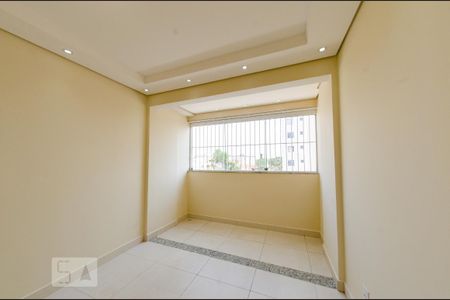 Sala de apartamento para alugar com 2 quartos, 60m² em João Pinheiro, Belo Horizonte