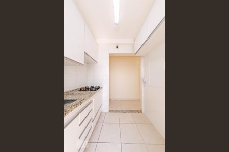 Cozinha de apartamento para alugar com 2 quartos, 60m² em João Pinheiro, Belo Horizonte