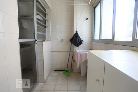 Apartamento para alugar com 70m², 3 quartos e 1 vagaÁrea de Serviço