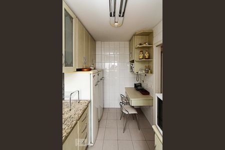 Apartamento para alugar com 60m², 2 quartos e 1 vaga Apartamento para alugar com 60m², 2 quartos e 1 vagaCozinha
