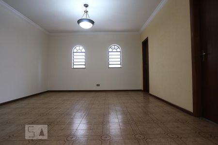 Sala  de casa para alugar com 3 quartos, 200m² em Jardim das Vertentes, São Paulo
