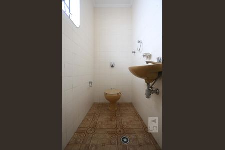 Lavabo de casa para alugar com 3 quartos, 200m² em Jardim das Vertentes, São Paulo