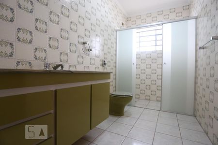Casa para alugar com 200m², 3 quartos e 4 vagasBanheiro