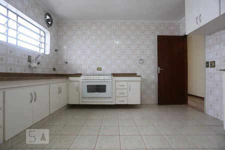 Casa para alugar com 200m², 3 quartos e 4 vagasCozinha
